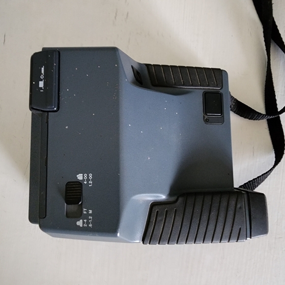 Polaroid 600 Impulse Instant Film. - Picture 2 of 4
